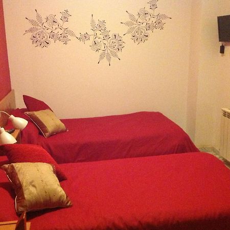 Hostal Neptuno Caces Екстериор снимка