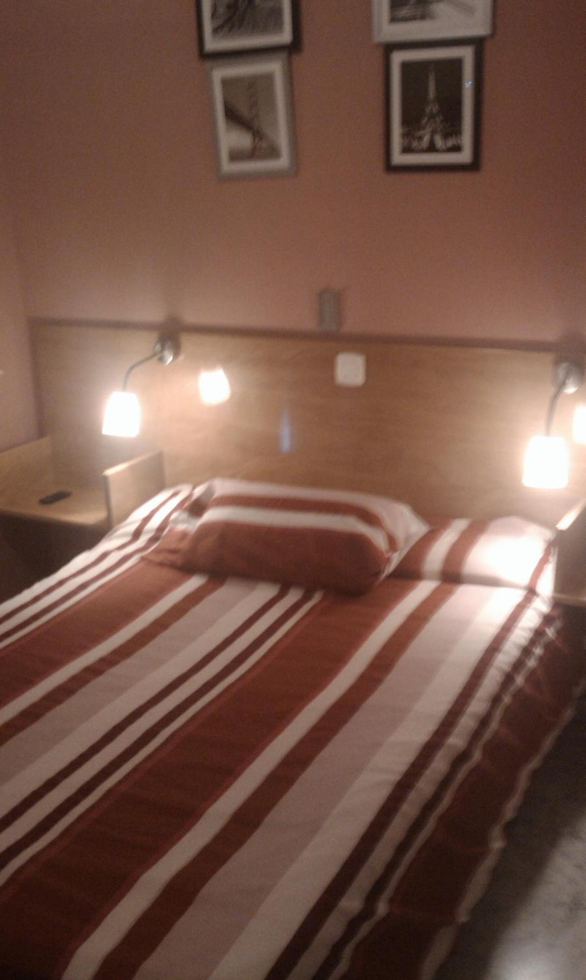 Hostal Neptuno Caces Екстериор снимка