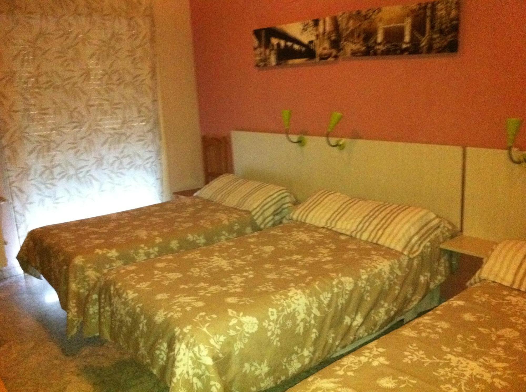 Hostal Neptuno Caces Екстериор снимка