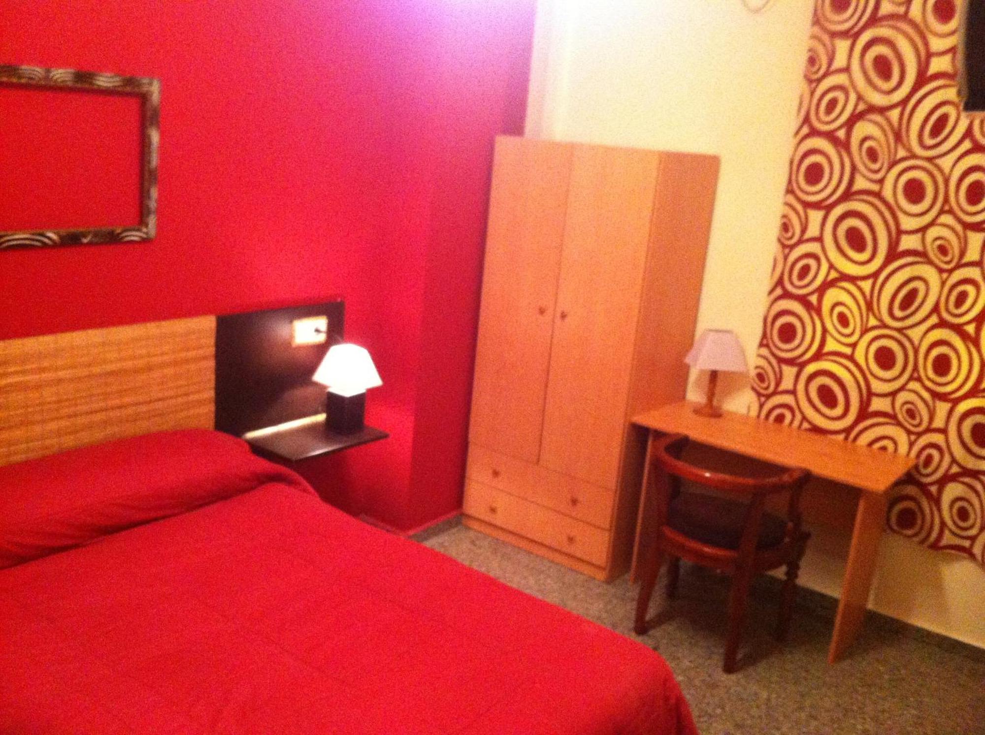 Hostal Neptuno Caces Екстериор снимка