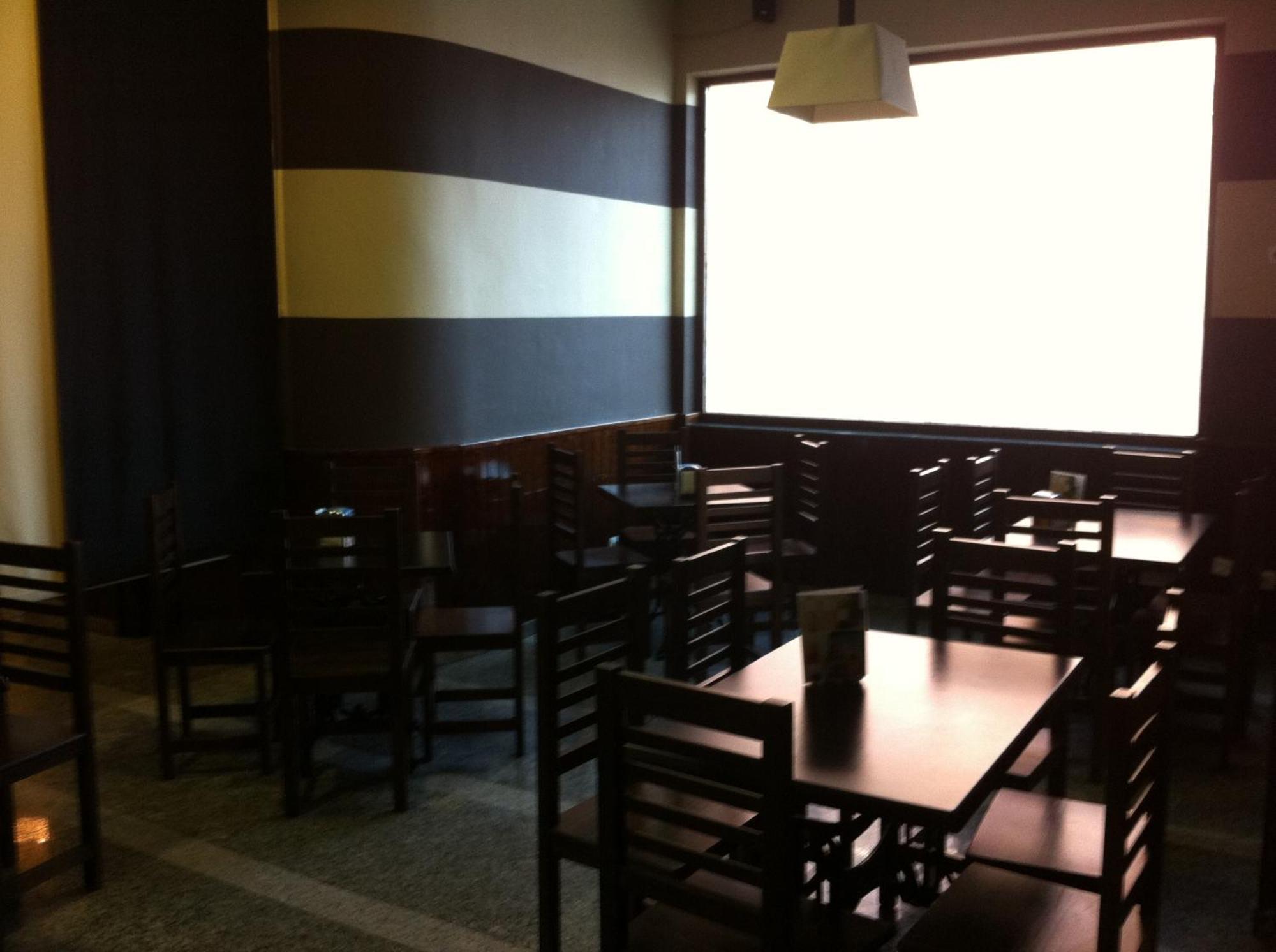 Hostal Neptuno Caces Екстериор снимка