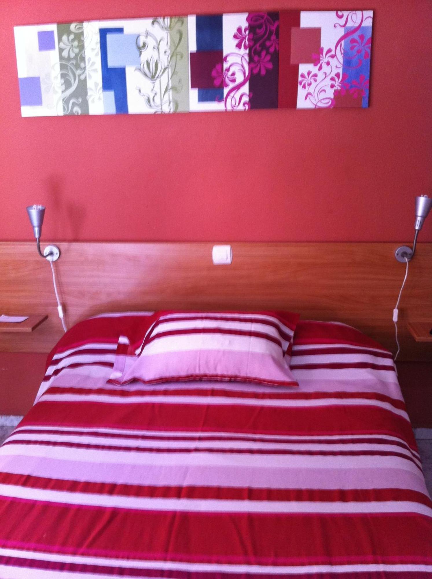 Hostal Neptuno Caces Екстериор снимка