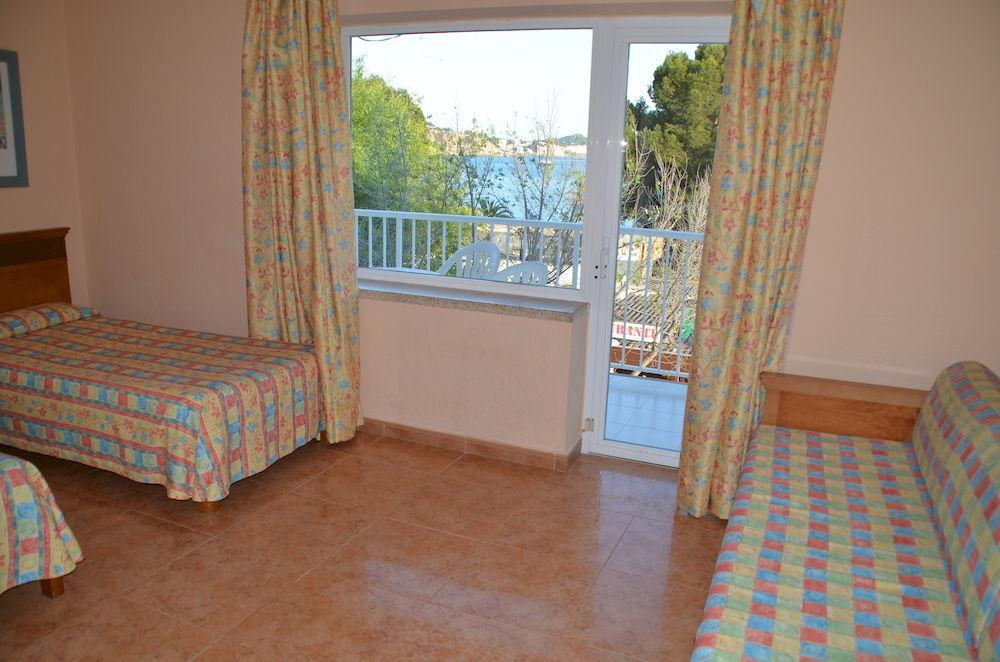 Hostal Neptuno Caces Екстериор снимка