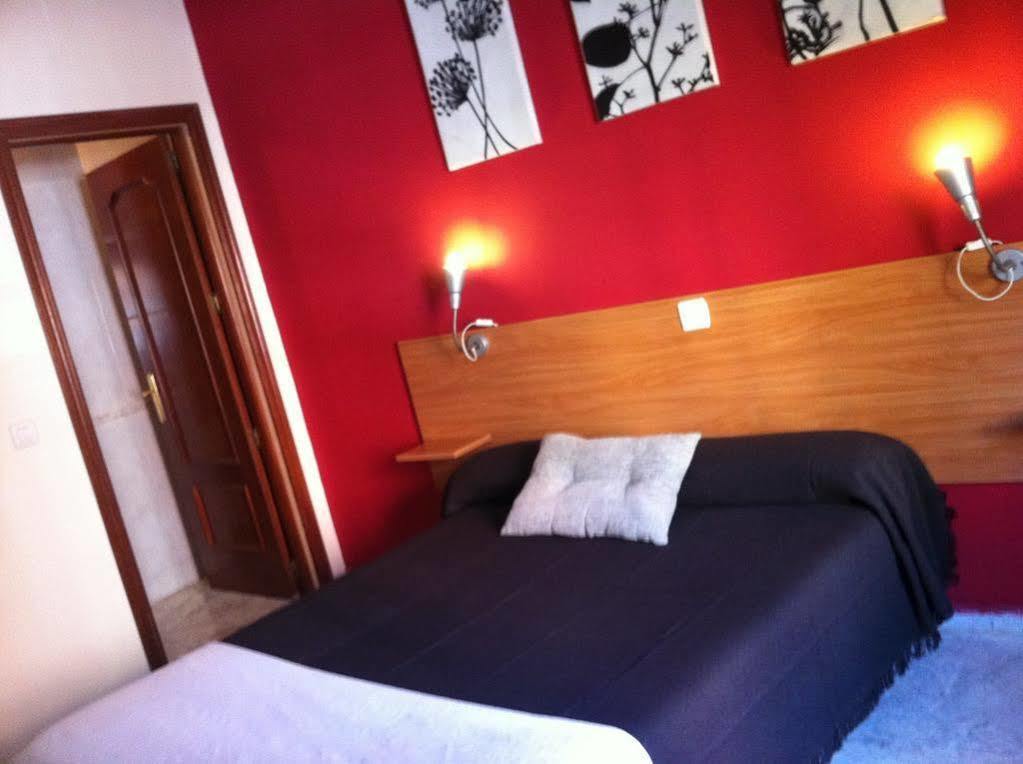 Hostal Neptuno Caces Екстериор снимка