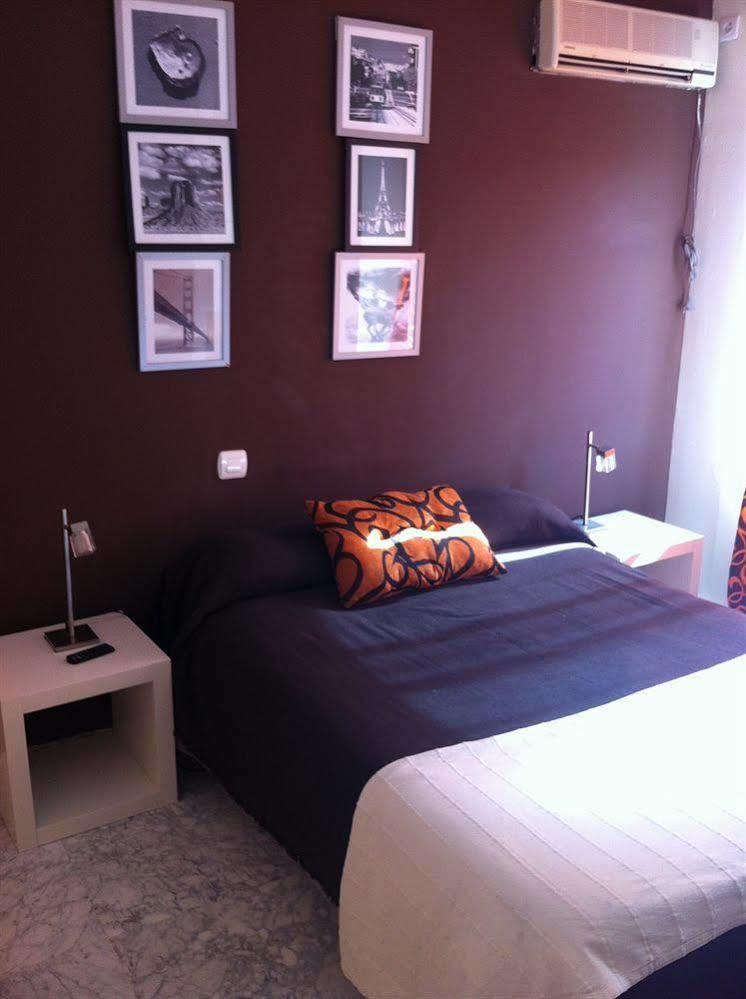 Hostal Neptuno Caces Екстериор снимка